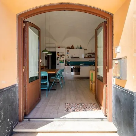 Апартаменты Casa Nel Borgo, 20 Metri Dal Mare Альбисола-Супериоре