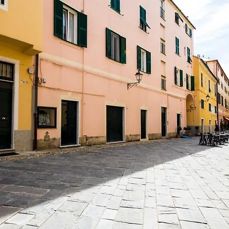 Casa Nel Borgo, 20 Metri Dal Mare * Albisola Superiore