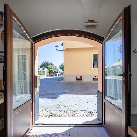 Appartamento Casa Nel Borgo, 20 Metri Dal Mare