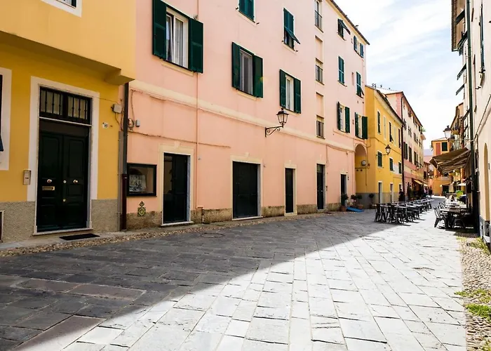 Casa Nel Borgo, 20 Metri Dal Mare * Albisola Superiore